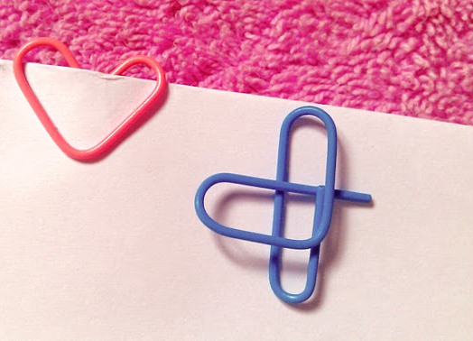 Как сделать закладку для книги своими руками. Закладка сердечко из бумаги. Origami Bookmark.mp4