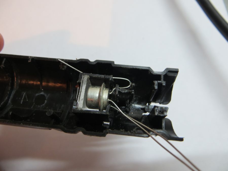 Переделка фонарика под одну батарейку 1,5 В