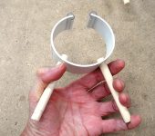 Пружинный зажим-струбцина из ПВХ трубы своими руками